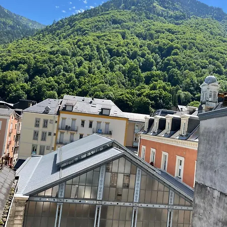 Duplex En Plein Centre De De 4 A 6 Couchages Et 2 Dont Sous-toit Lejlighed Cauterets